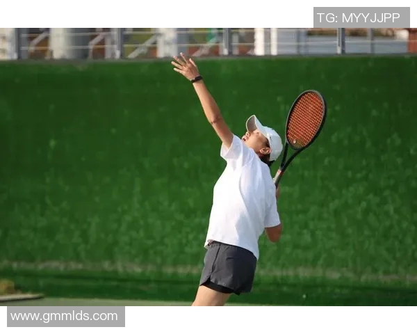 周芳独家分享网球心得与技巧助你提升球技的秘密之道